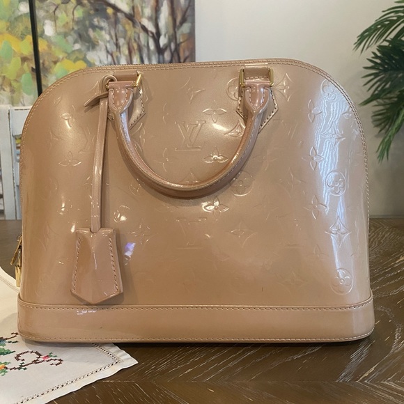 Louis Vuitton Handbags - Louis Vuitton LV Hand Bag  Alma PM Beige Vernis 1615205